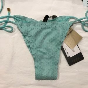 BCBGMAXAZRIA SCALE STRING BIKINI BOTTOM SZ XS